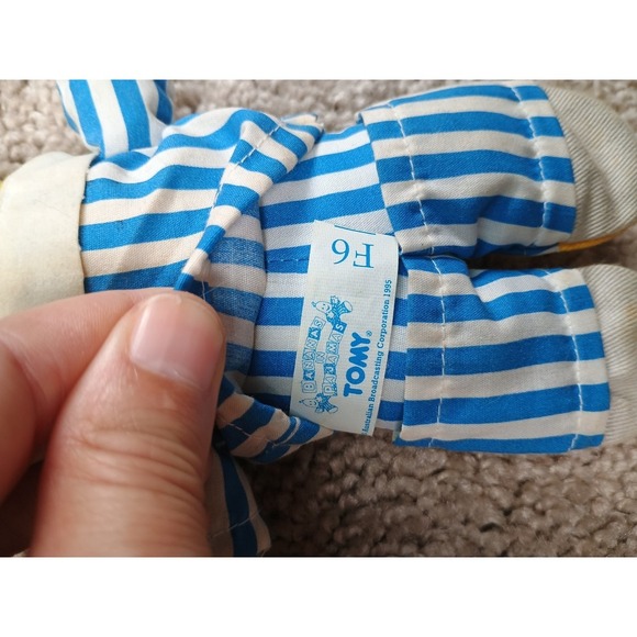 Vintage 1995 TOMY Banana's In Pajamas B 2 Finger Puppet - Picture 5 of 6